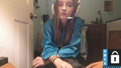 Luci Layne online show from February 15, 2025, 6:44 am