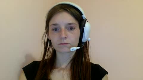 Snapshot of luci_layne chatting on June 17, 2026, 12:35 am Luci Layne online show from June 17, 2026, 12:35 am