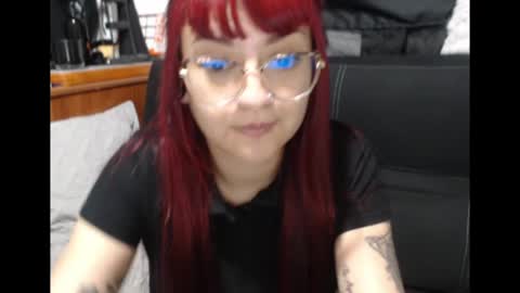 Snapshot of lucia_d_carton chatting on April 9, 2026, 6:19 am Lulu DCarton online show from April 9, 2026, 6:19 am