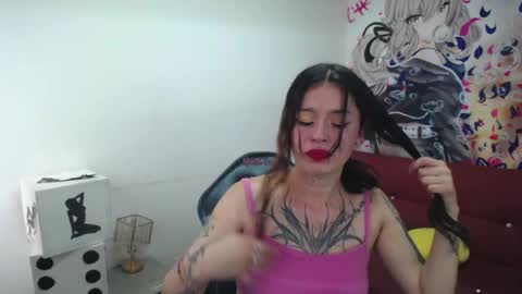 lucia_evans21 online show from May 21, 2026, 8:05 pm