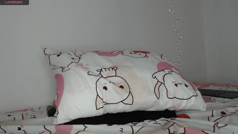  Anna  online show from February 8, 2025, 10:51 pm