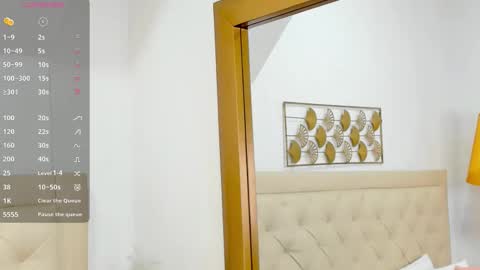 lucia_lorenz online show from December 14, 2025, 11:26 am