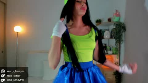 Snapshot of lucia_sandy chatting on October 29, 2025, 10:55 pm Lu Intagramsandy fireeyes online show from October 29, 2025, 10:55 pm