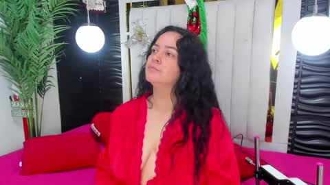 Lucia Vonne online show from January 3, 2025, 2:30 pm
