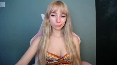 Snapshot of luciacam20 chatting on April 11, 2026, 12:53 pm Lucy online show from April 11, 2026, 12:53 pm