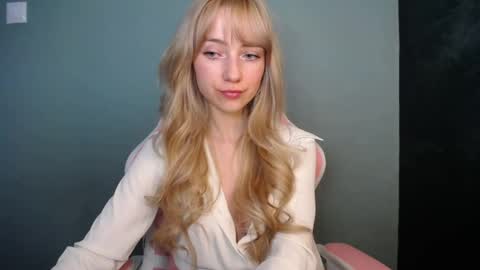 Snapshot of luciacam20 chatting on April 13, 2026, 6:41 am Lucy online show from April 13, 2026, 6:41 am