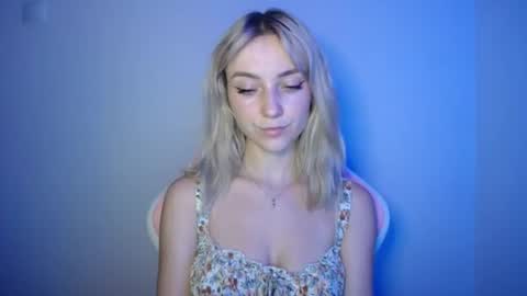 Snapshot of luciacam20 chatting on July 16, 2026, 6:25 pm Lucy online show from July 16, 2026, 6:25 pm