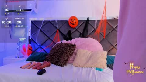 Lucia online show from October 29, 2025, 1:02 pm