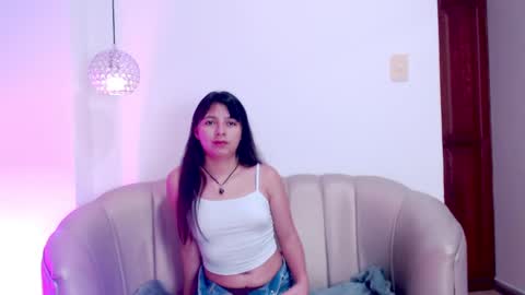 Snapshot of luciaferrero chatting on December 31, 2024, 11:53 am LuciaFerrero online show from December 31, 2024, 11:53 am