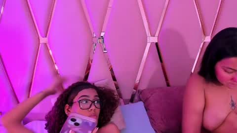 Lucia Gray online show from May 1, 2026, 12:54 pm