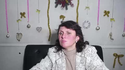 Snapshot of luciami chatting on December 25, 2024, 6:09 pm LuciaMi online show from December 25, 2024, 6:09 pm