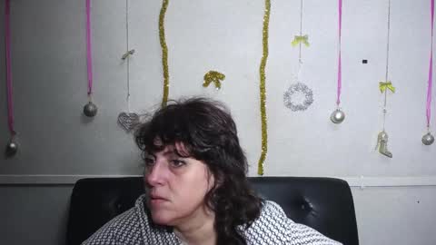 Snapshot of luciami chatting on January 12, 2025, 5:54 pm LuciaMi online show from January 12, 2025, 5:54 pm