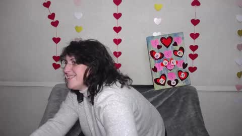 Snapshot of luciami chatting on February 13, 2025, 10:11 pm LuciaMi online show from February 13, 2025, 10:11 pm
