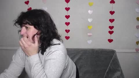 Snapshot of luciami chatting on February 14, 2025, 1:13 am LuciaMi online show from February 14, 2025, 1:13 am