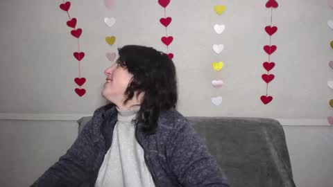 Snapshot of luciami chatting on February 15, 2025, 6:02 am LuciaMi online show from February 15, 2025, 6:02 am