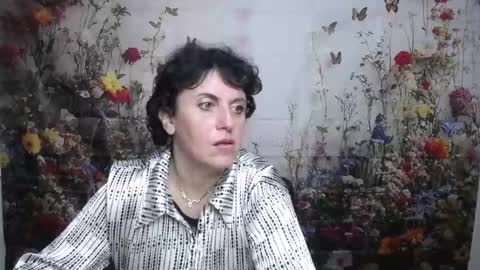 Snapshot of luciami chatting on September 22, 2025, 5:09 am LuciaMi online show from September 22, 2025, 5:09 am