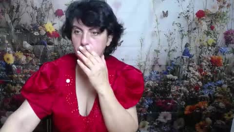 Snapshot of luciami chatting on October 13, 2025, 5:24 pm LuciaMi online show from October 13, 2025, 5:24 pm