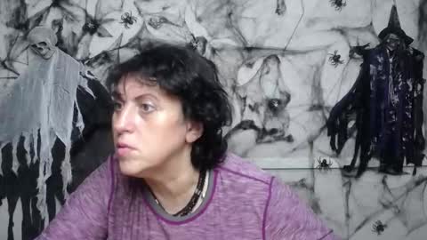 Snapshot of luciami chatting on October 19, 2025, 5:02 pm LuciaMi online show from October 19, 2025, 5:02 pm