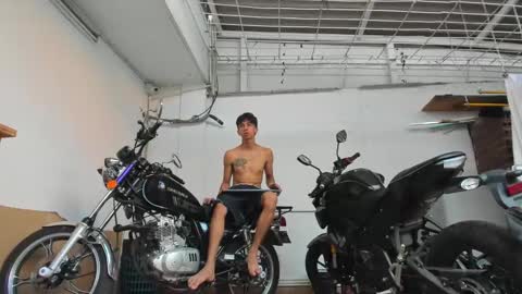 Snapshot of lucian_davi chatting on December 10, 2024, 8:16 pm Pirulo online show from December 10, 2024, 8:16 pm