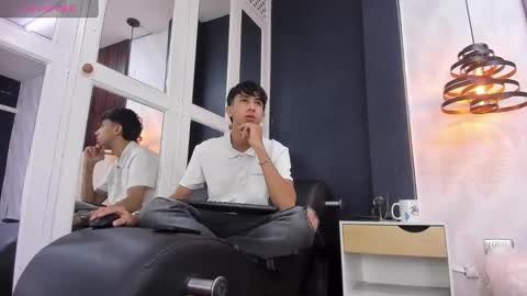 Snapshot of lucian_davi chatting on December 13, 2024, 3:54 pm Pirulo online show from December 13, 2024, 3:54 pm