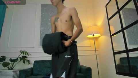 Snapshot of lucian_davi chatting on December 28, 2024, 3:37 pm Pirulo online show from December 28, 2024, 3:37 pm