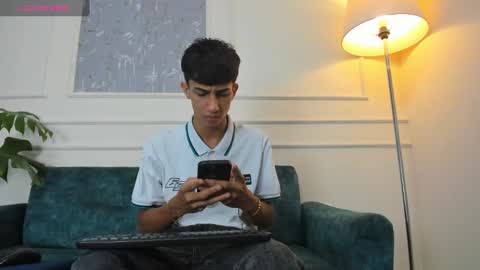 Snapshot of lucian_davi chatting on January 9, 2025, 12:30 pm Pirulo online show from January 9, 2025, 12:30 pm