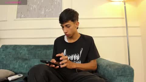 Snapshot of lucian_davi chatting on January 29, 2025, 1:07 pm Pirulo online show from January 29, 2025, 1:07 pm
