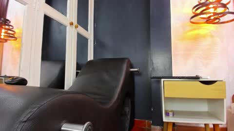 Snapshot of lucian_davi chatting on February 15, 2025, 3:17 pm Pirulo online show from February 15, 2025, 3:17 pm