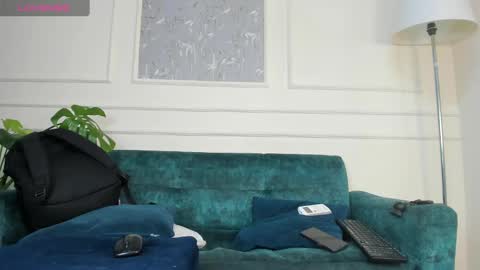 Snapshot of lucian_davi chatting on March 6, 2025, 12:09 pm Pirulo online show from March 6, 2025, 12:09 pm