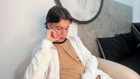 Snapshot of lucian_greyy chatting on October 2, 2025, 4:08 am lucian_greyy online show from October 2, 2025, 4:08 am