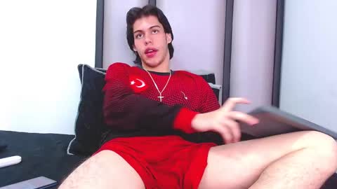 Snapshot of lucian_greyy chatting on October 22, 2025, 1:50 am lucian_greyy online show from October 22, 2025, 1:50 am