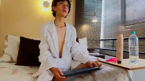 Lucian Morel S online show from September 19, 2025, 11:55 am