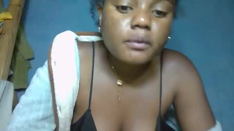 luciana012 online show from October 20, 2025, 5:57 pm