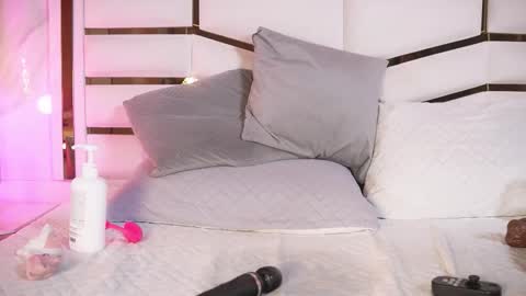 luciana_agudelo online show from March 8, 2026, 2:04 am