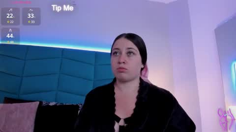 luciana_brown_ online show from February 5, 2025, 11:50 pm