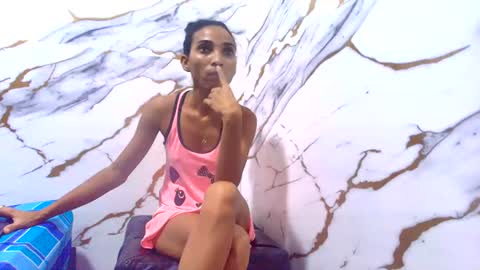 Snapshot of luciana_daza chatting on June 23, 2026, 9:35 pm Luciana online show from June 23, 2026, 9:35 pm