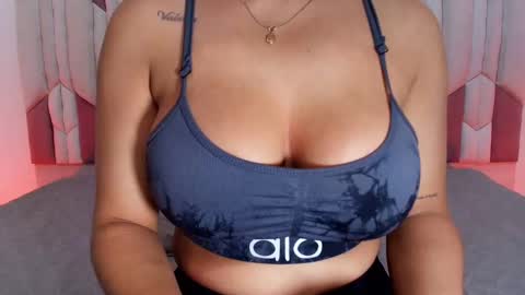 Snapshot of luciana_jam_ chatting on September 12, 2025, 3:06 am instagram luciana417  online show from September 12, 2025, 3:06 am