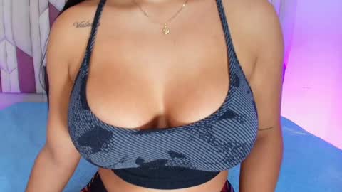 Snapshot of luciana_jam_ chatting on October 1, 2025, 3:12 am instagram luciana417  online show from October 1, 2025, 3:12 am
