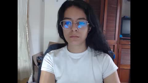 Madelyne online show from December 22, 2024, 6:37 pm