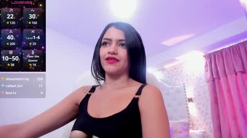 Luciana Portec online show from January 7, 2025, 8:21 pm