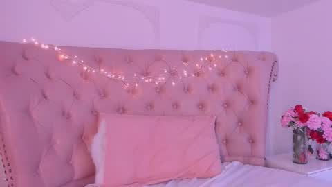 Luciana online show from November 29, 2025, 9:18 pm