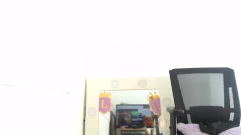 Luciana Sweet online show from March 7, 2025, 2:01 pm