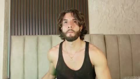 Snapshot of luciano_ferrer chatting on November 8, 2025, 8:51 pm Luciano online show from November 8, 2025, 8:51 pm
