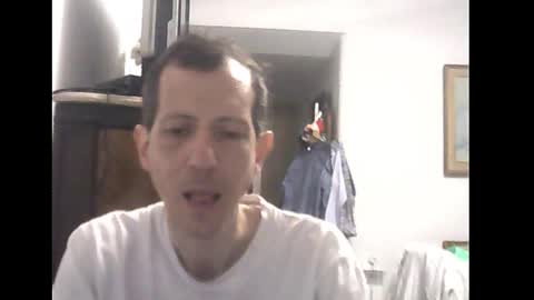 Snapshot of lucianoaxel chatting on December 17, 2024, 1:18 am Luciano online show from December 17, 2024, 1:18 am