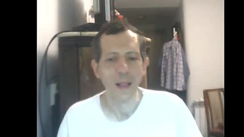 Snapshot of lucianoaxel chatting on January 16, 2025, 1:27 am Luciano online show from January 16, 2025, 1:27 am