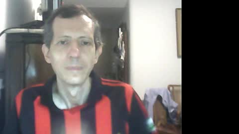 Snapshot of lucianoaxel chatting on January 19, 2025, 1:53 am Luciano online show from January 19, 2025, 1:53 am