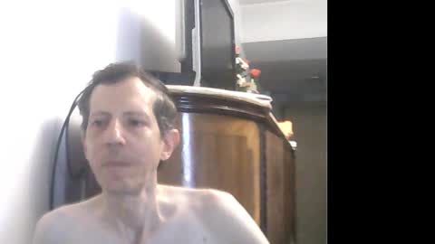 Snapshot of lucianoaxel chatting on February 21, 2025, 6:37 pm Luciano online show from February 21, 2025, 6:37 pm
