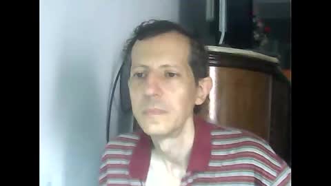 Snapshot of lucianoaxel chatting on February 23, 2025, 8:33 pm Luciano online show from February 23, 2025, 8:33 pm