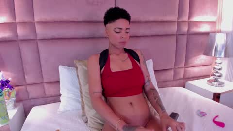  lucia wallace  online show from March 10, 2025, 11:27 pm