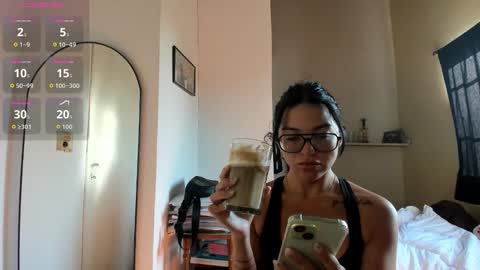 Snapshot of luciaxluna chatting on January 14, 2026, 12:22 pm luciaxluna online show from January 14, 2026, 12:22 pm